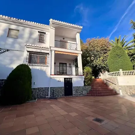 Holiday home Casa El Pilar Con Piscina, Jardin Y Barbacoa Huetor Santillan